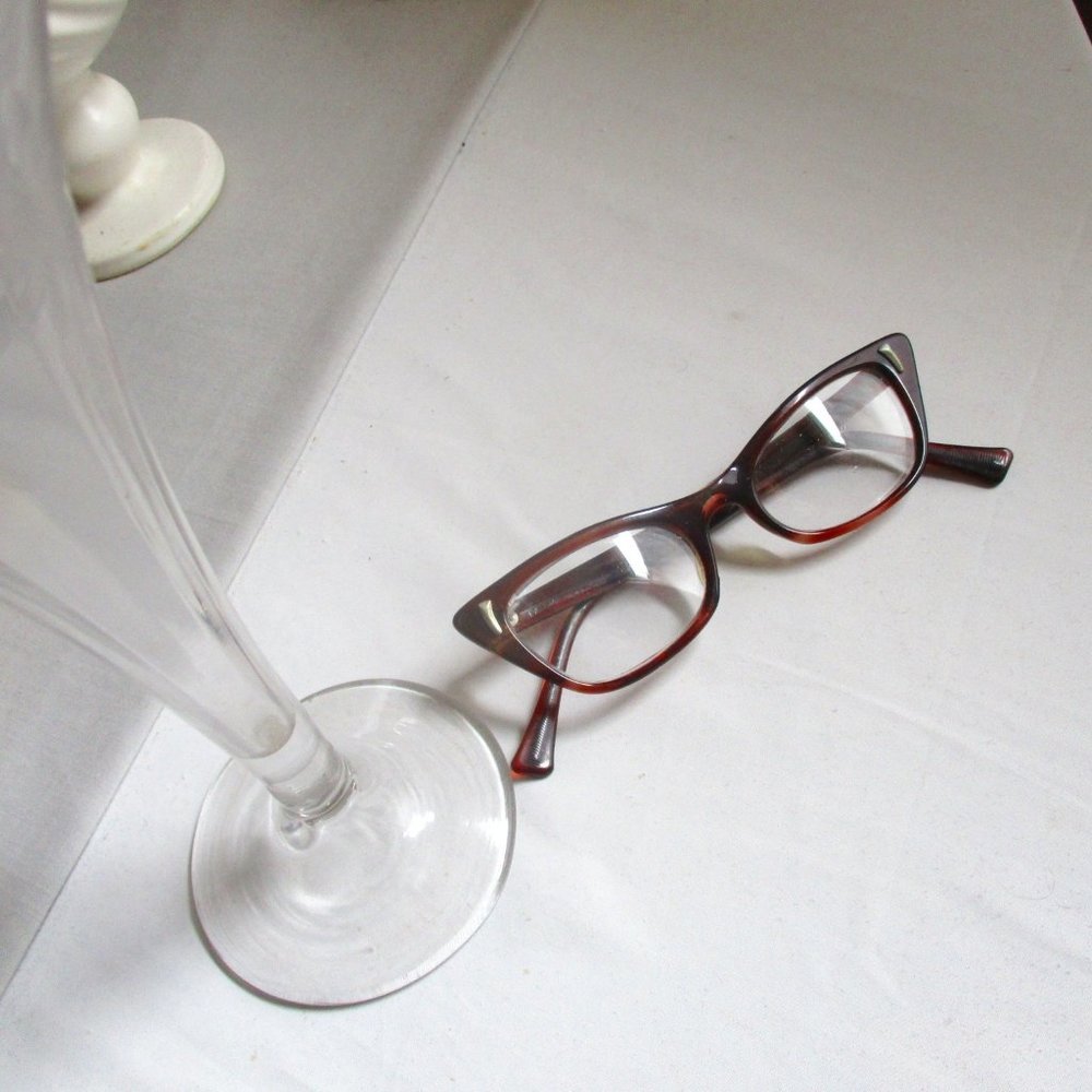 Vintage Tortoise Shell Women's Cateye Eyeglasses 50's 60's Cool Look!!!